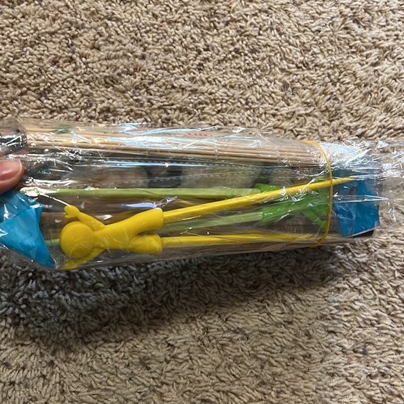 BNWT (still in original sealed package) Make-your-own sushi kit!! - Picture 4 of 5